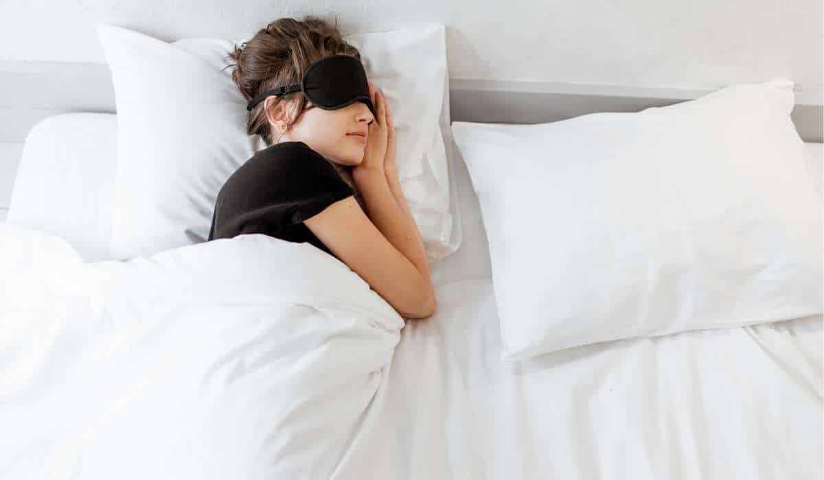 Women Improve sleep patterns. Brisbane Livewell Clinic.